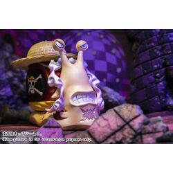 Den Den Mushi Monkey D Luffy & Charlotte Katakuri