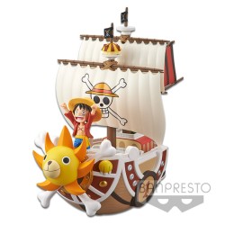 One Piece WCF - Monkey D. Luffy - Thousand Sunny - Figure MEGA (Banpresto)