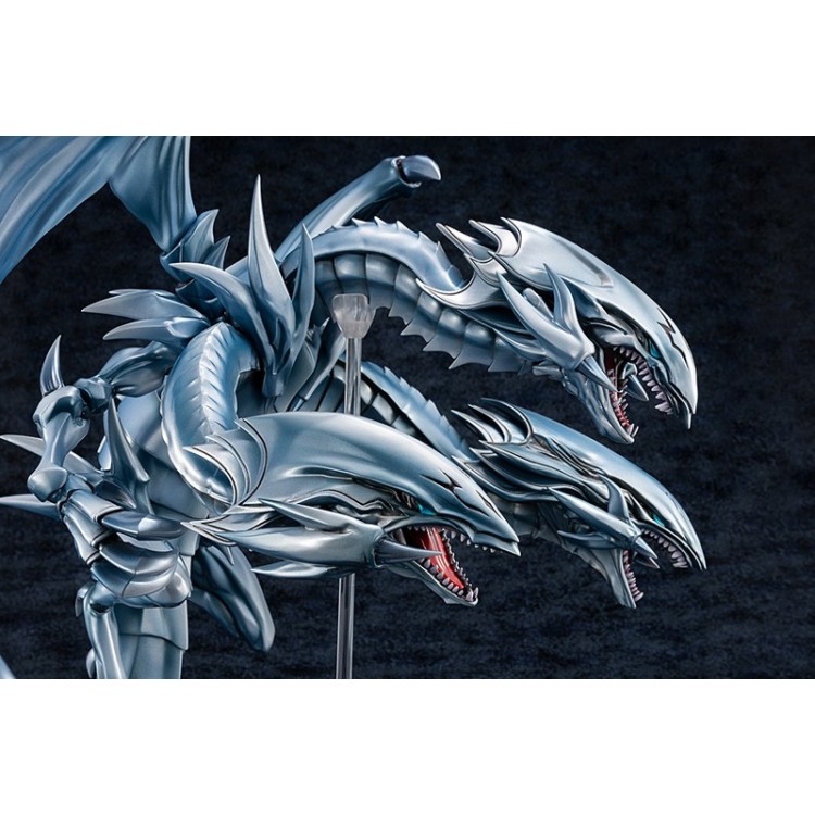 Yu-Gi-Oh! Duel Monsters - Blue-Eyes Ultimate Dragon (Amakuni)