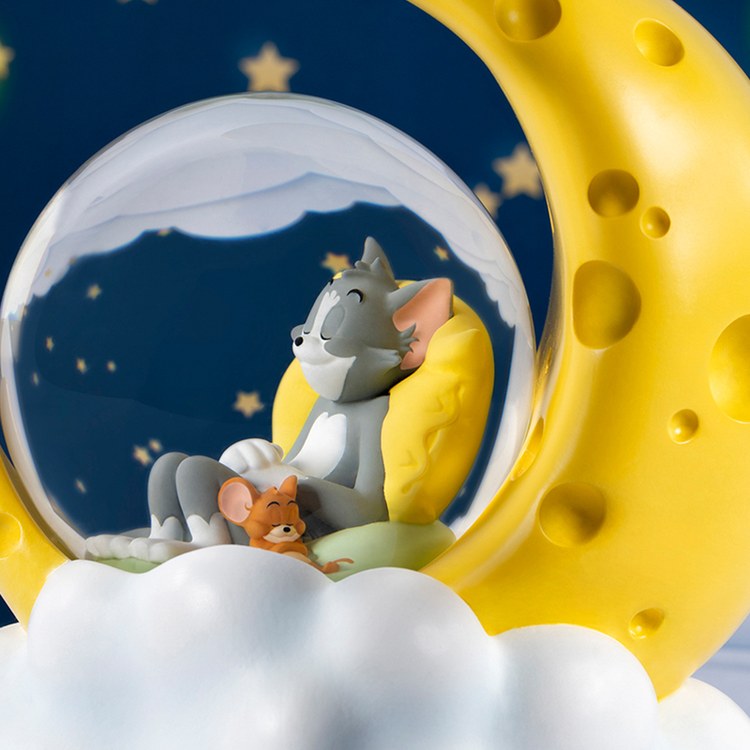 Soap Studio - Tom and Jerry: Moon Cheese Crystal Ball