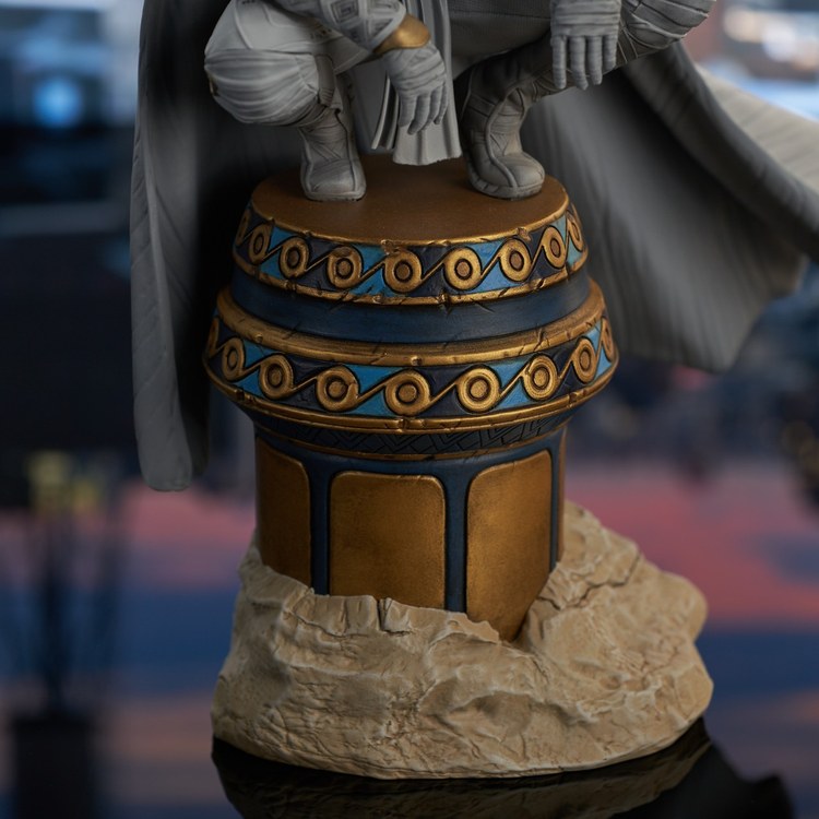 Moon Knight Gallery - Moon Knight Figure (Diamond Select Toys)