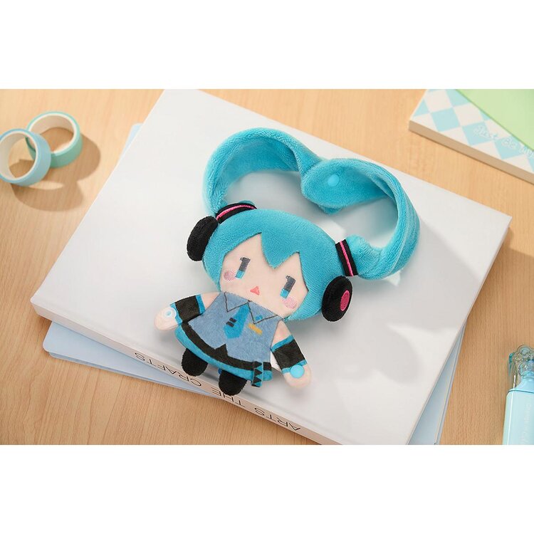 Character Vocal Series 01: Hatsune Miku Keychain Pouch