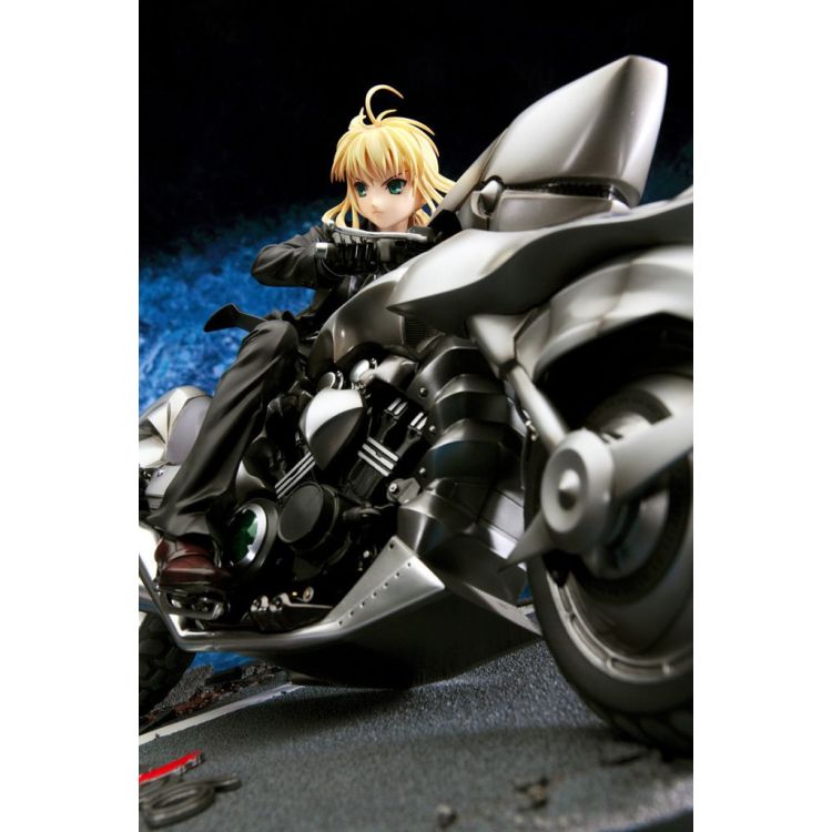 Fate/Zero - Altria Pendragon - 1/8 - Saber, Motored Cuirassier (Good Smile Company)